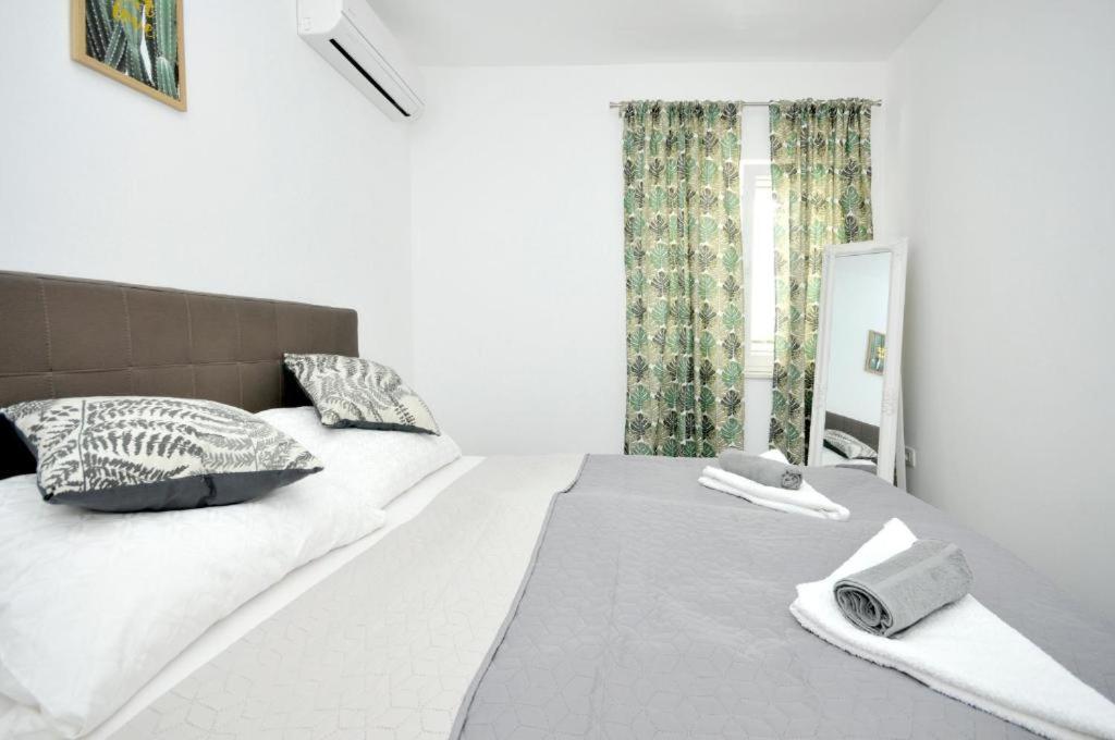 Villa Carolina Trogir Eksteriør bilde