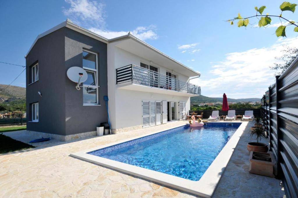 Villa Carolina Trogir Eksteriør bilde