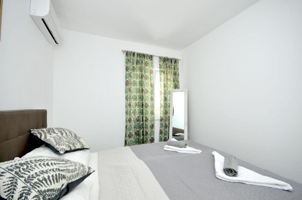 Villa Carolina Trogir Eksteriør bilde